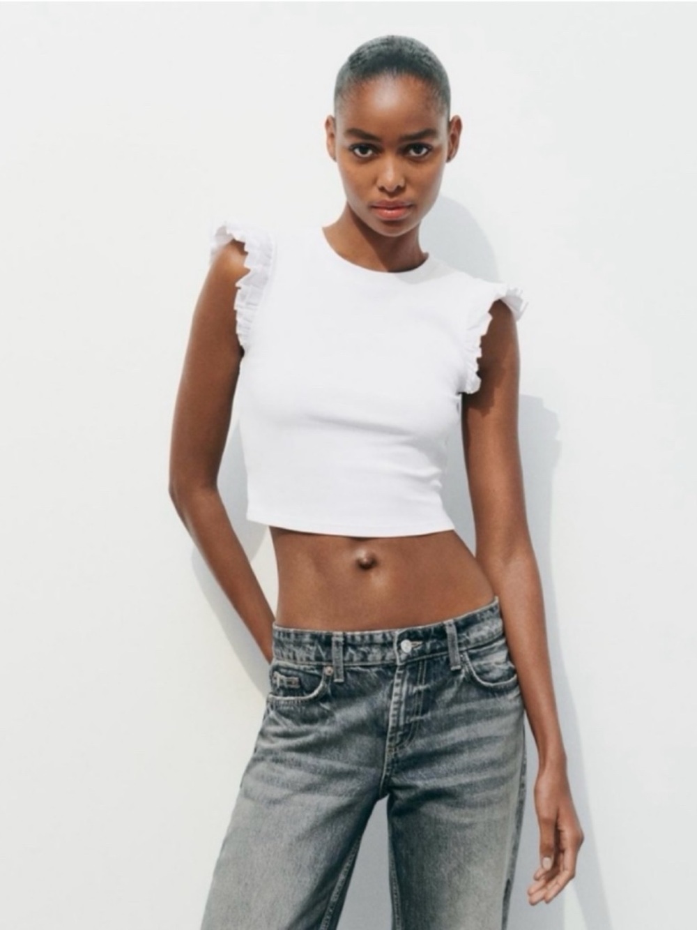ZARA Ribbed White Ruffle Sleeve Crop Top! 🐚 - Picture 5 of 13